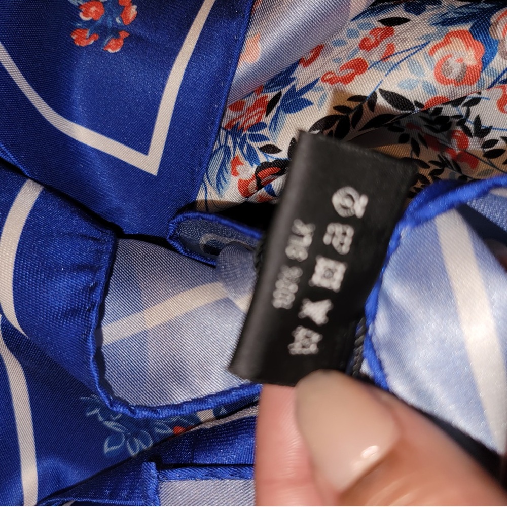 Fashion Designer Floral Silk Scarf - Multicolor New! - Picture 2 of 6